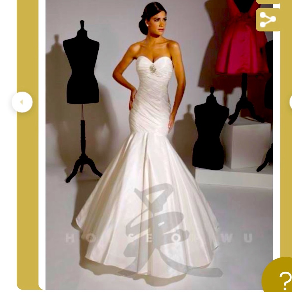 Fitted Ivory Wedding dress